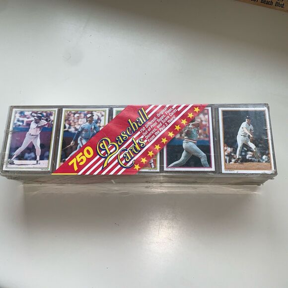 LOT OF 750 Sealed BASEBALL CARDS. DONRUSS FLEER SCORE TOPPS UPPER DECK .